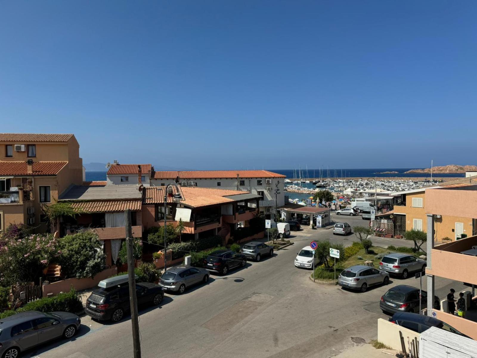 Borgo Spiaggia Изола Роса Екстериор снимка