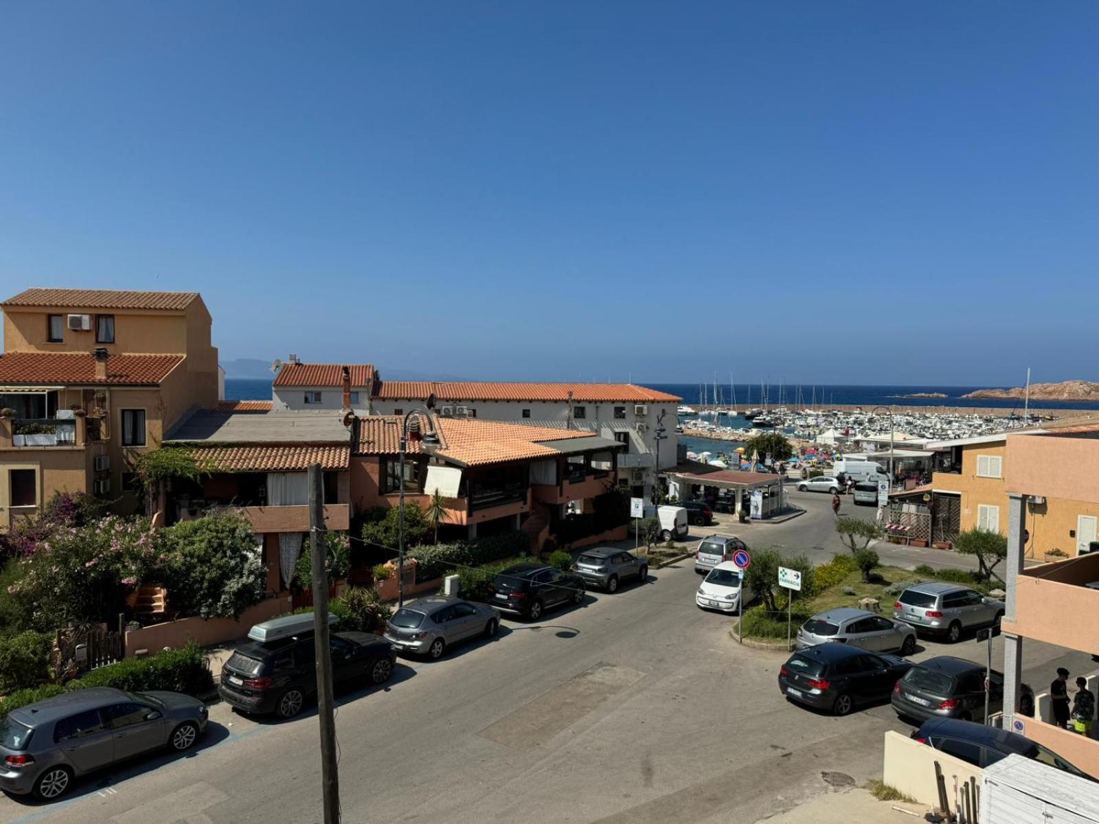 Borgo Spiaggia Изола Роса Екстериор снимка